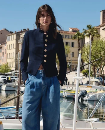 Chaqueta Morgan Capitan Vacti azul marino con botones dorados
