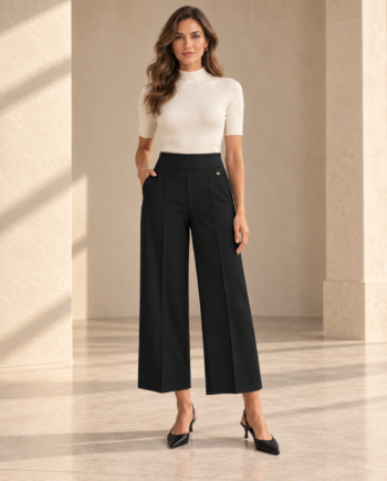 Pantalón Artigli Rachele cropped negro de talle alto para mujer, combinado con jersey blanco de manga corta