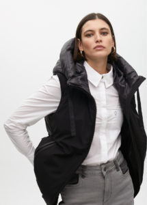 Chaleco plumas midi negro