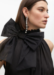 Pendientes joya tira cristales y perlas gris