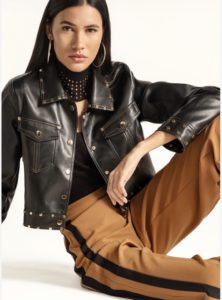 Chaqueta ecopiel tachas