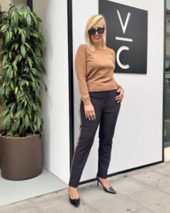 Sueter estrellas strass camel