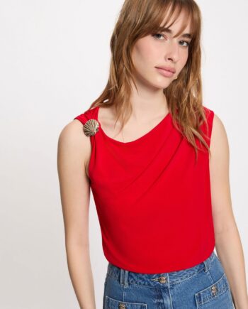 Camiseta roja Fama con broche para mujer